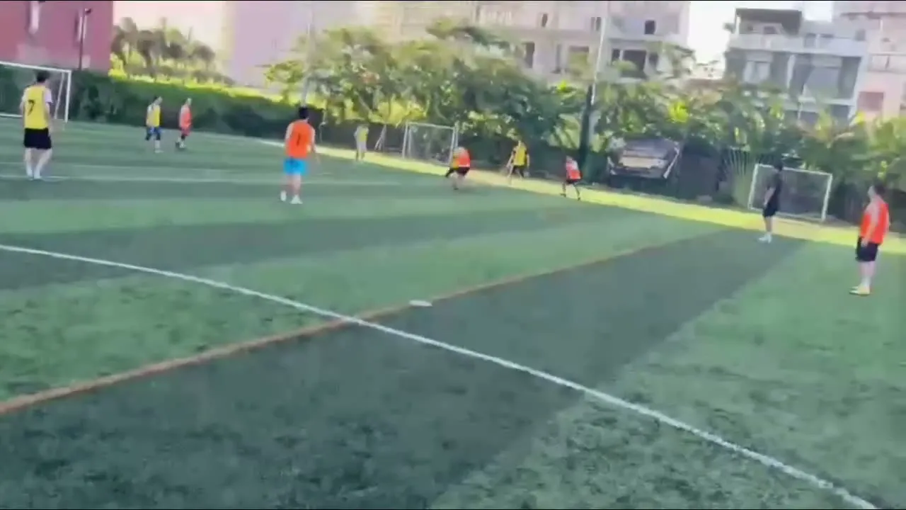 Bàn thắng nâng tỉ số 2-1 của Mr.Hưởng